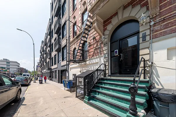 Rented by Platinum Properties | media 17