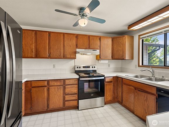 5th image of 1173 Park Ave