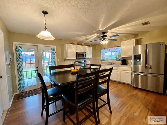 5th image of 2702 Foxtail Palm Dr