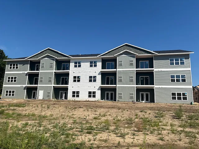 Midvilla Apartments — Photo 18