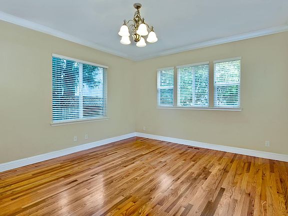 4th image of 915 Mariana Ct