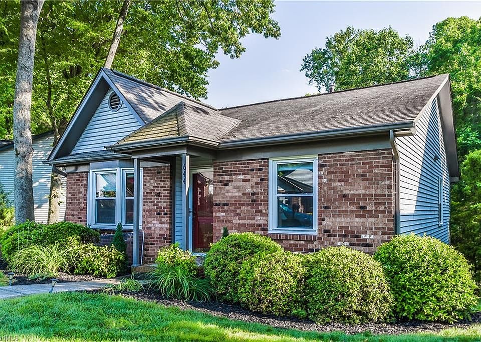 1st image of 644 Lantern Ridge Dr