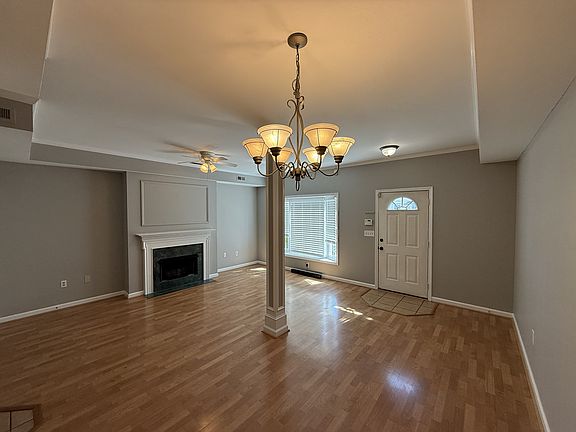 3rd image of 394 W Pointe Dr