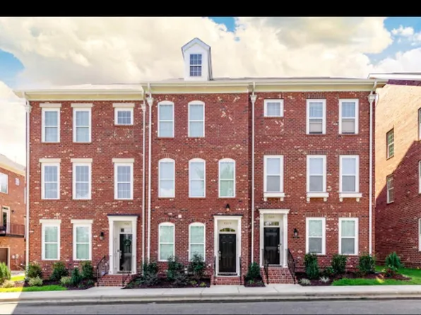 2217 Silver Crescent Dr, Charlotte, NC 28273