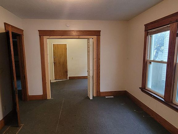 5th image of 15316 Holmes Ave #1
