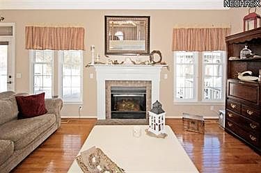2nd image of 3288 Persimmon Ln