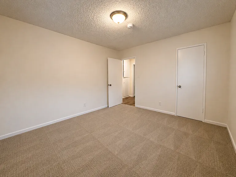1644 Electric Ave #1 — Photo 9