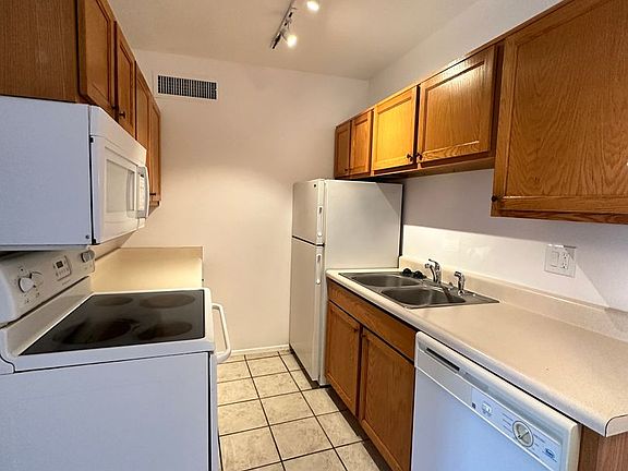 4th image of 5803 N Camino Esplendora #5803209