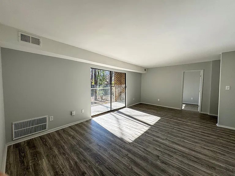 1287 Schaub Dr #1-E — Photo 3