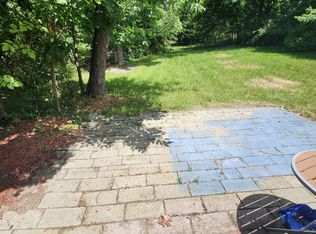 1969 Cliffview Rd, Cleveland, OH 44121