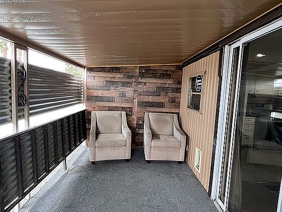 2nd image of 64625 Pierson Blvd Space E1