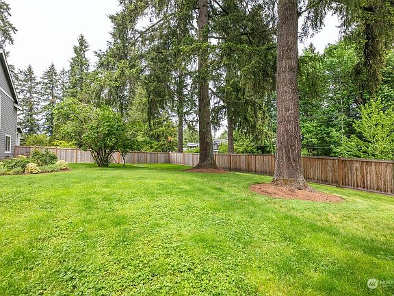 2nd image of 16783 NE 190th Street