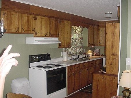 5th image of 115 E Stephanie St