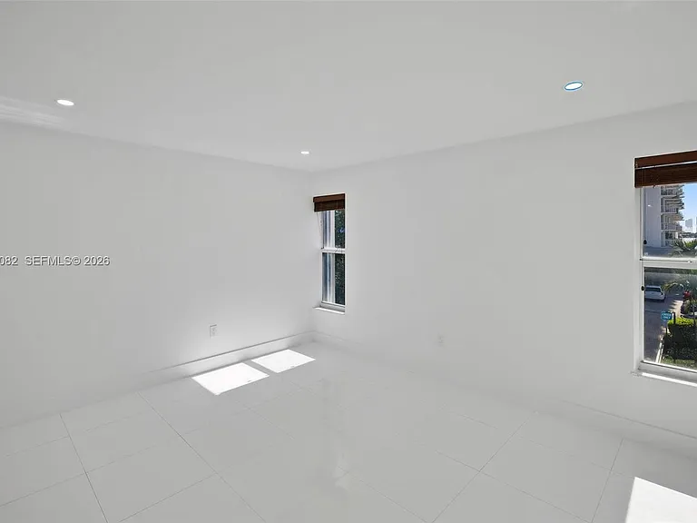 1245 West Ave #401 — Photo 10