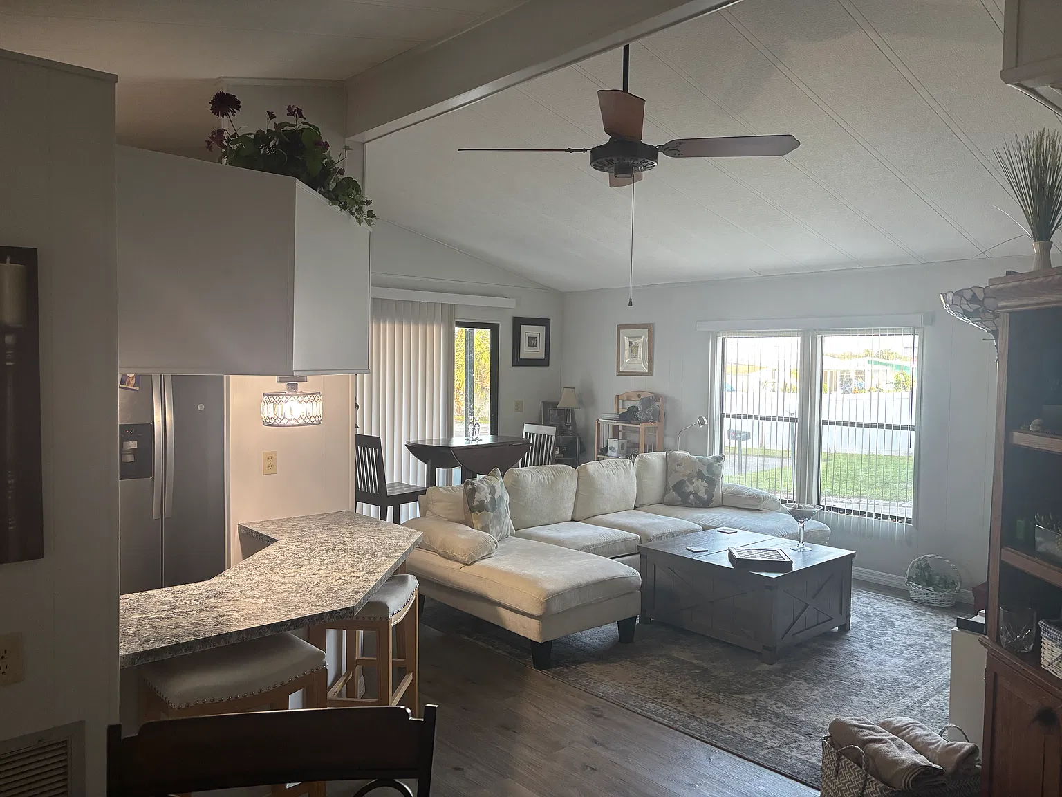 2 bed, 1200 sqft, $1,895 — Photo 1