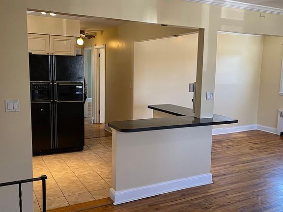 3rd image of 9410 24th Ave Floor 2
