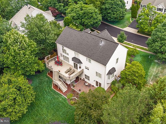 3rd image of 21603 Goodwin Ct