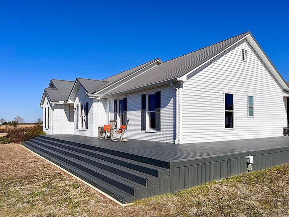 3rd image of 2035 S Bay Springs Rd