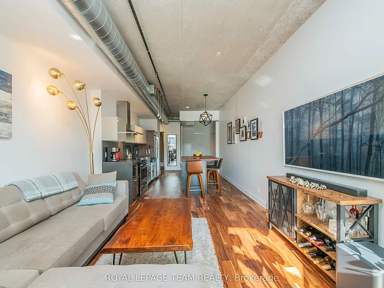 360 McLeod St #306 — Photo 11