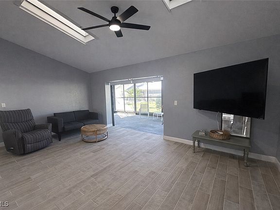 5th image of 11091 Caravel Cir