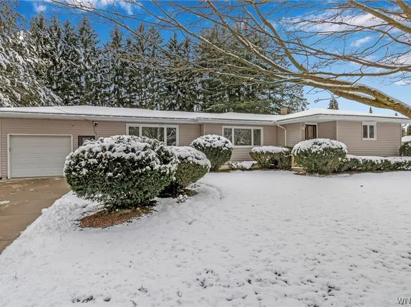 11029 Clinton St, Elma, NY 14059