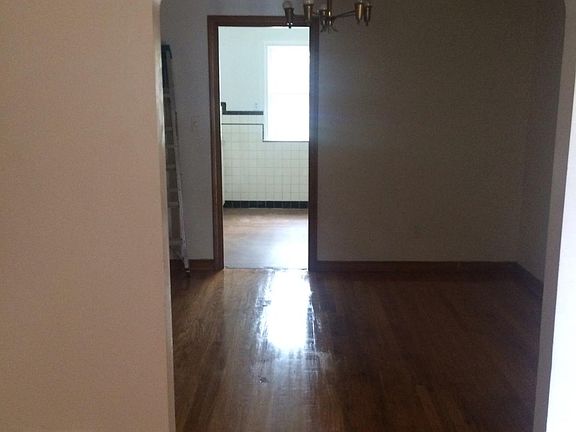 3rd image of 13969 Piedmont St