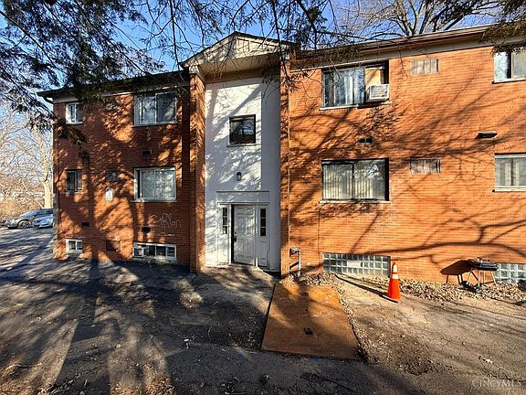 4th image of 2535 Lysle Ln