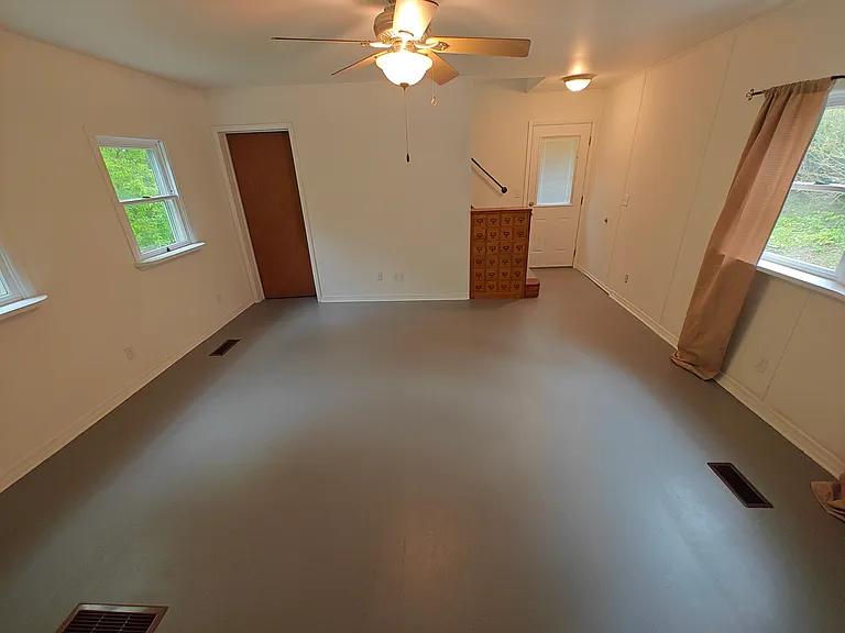 3350 Valley View Dr — Photo 6
