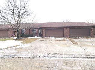 808 Winter Park Dr, New Lenox, IL