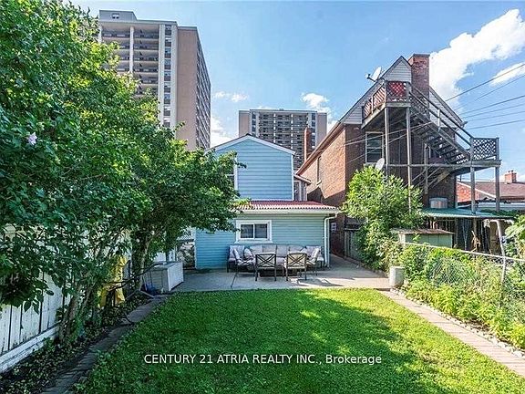 5th image of 182 John St N
