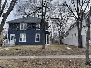 927 3rd Ave NW, Faribault, MN 55021