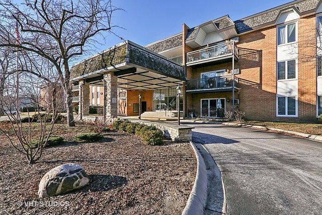 1st image of 4220 Saratoga Ave APT I210