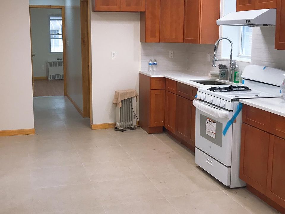 1st image of 2355 Bragg St #2F