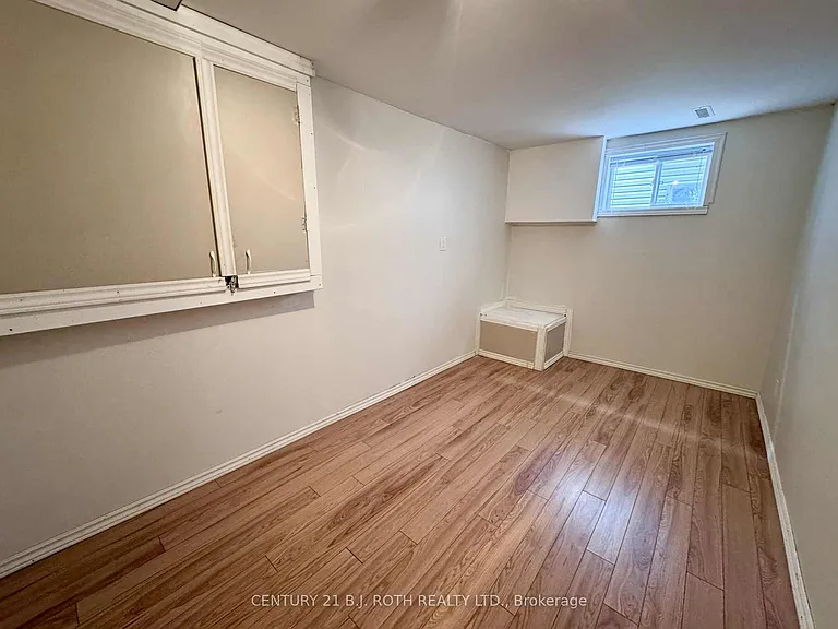22 Mapleton Ave #LOWER — Photo 14
