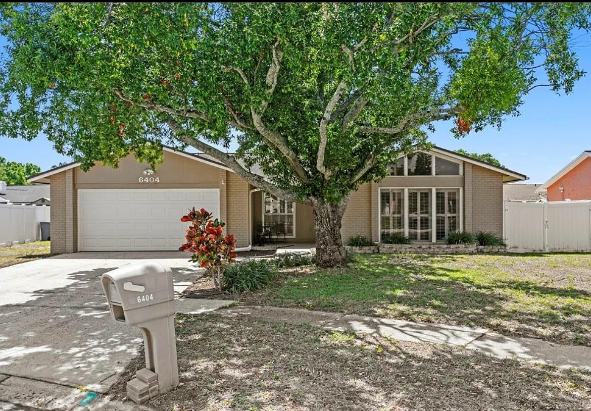 3 bed, 2.0 bath, 1533 sqft, $2,350 — Photo 1