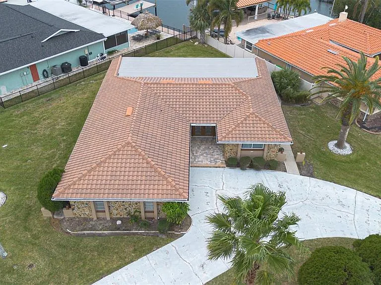 3734 Topsail Trl — Photo 34