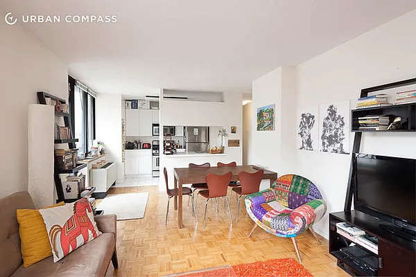 Rented by Compass | media 40