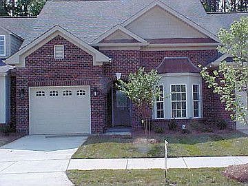 2nd image of 142 N Wentworth Dr