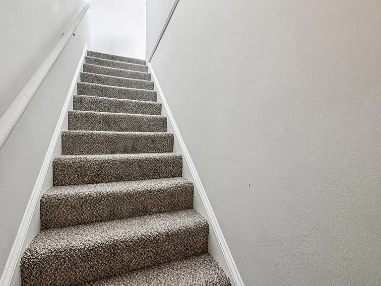 Oaklee Village Apartments — Photo 52