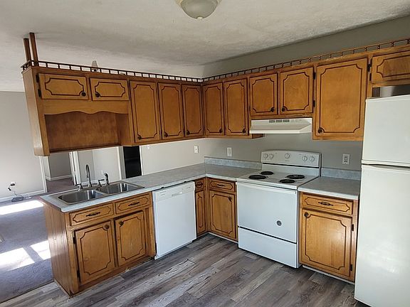 4th image of 124 Meadowbrook Dr