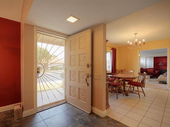 3rd image of 290 Leisure World