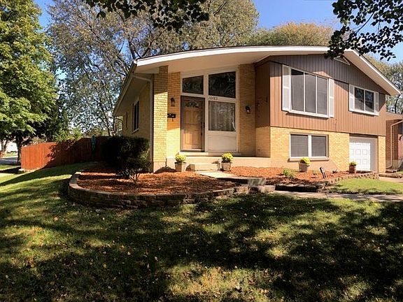 2nd image of 16485 Brenden Ln