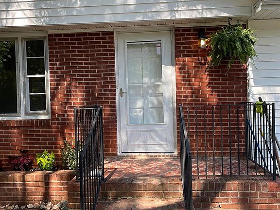 2nd image of 314 Laurel Hill Rd