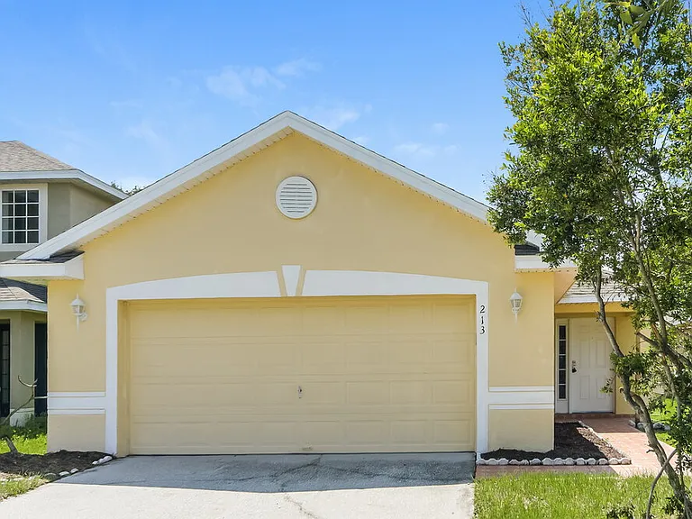 213 Owenshire Cir — Photo 1