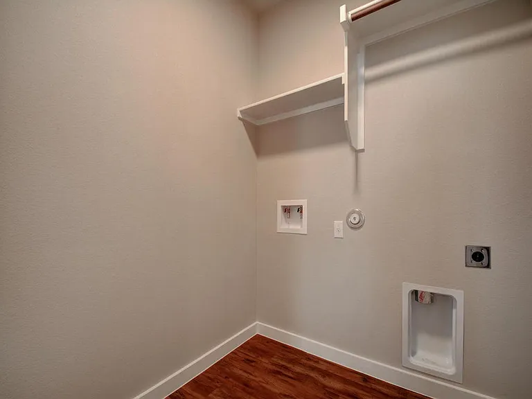 240 Rose Dr — Photo 25