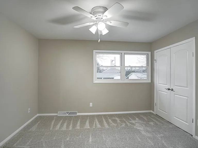 2678 Richardson St — Photo 18