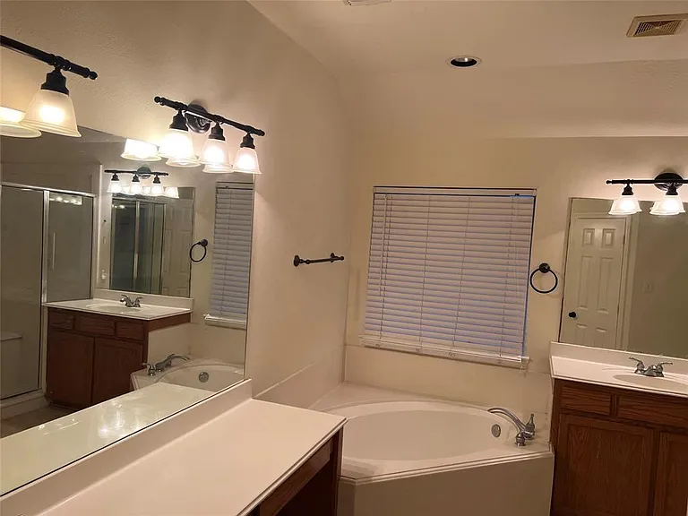 17707 Cypress Laurel St — Photo 8