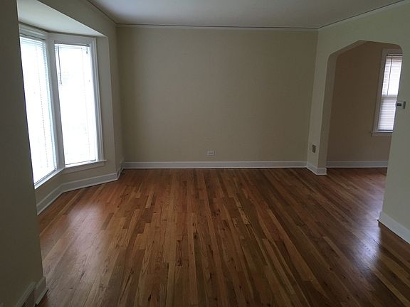 3rd image of 1702 N 75th Ct