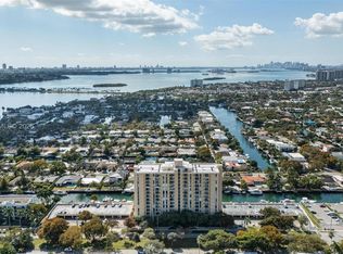 Vecino Del Mar, North Miami, FL 33181