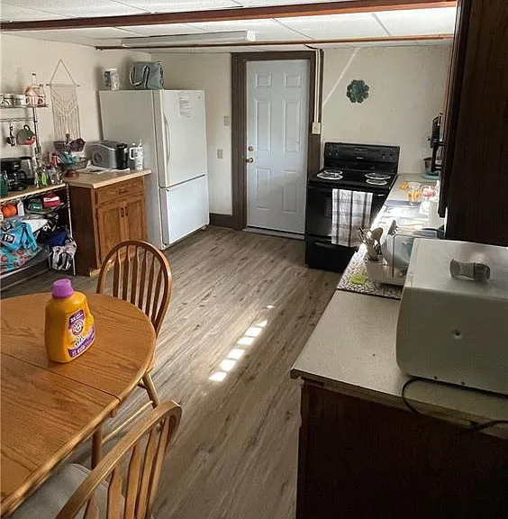 325 S Main St — Photo 18